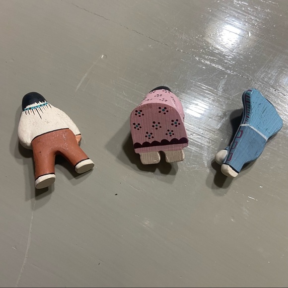 Vtg Lot of 3 Native American Pueblo Southwest Mini People Figurines - Picture 5 of 7